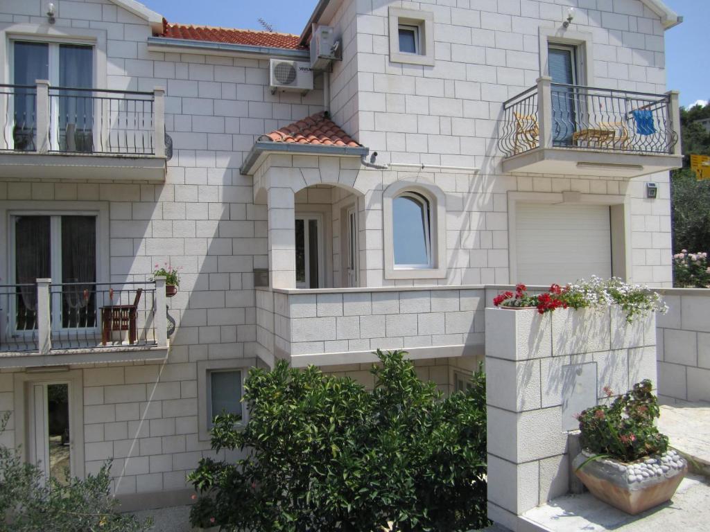 Apartments Nives Supetar Exteriér fotografie